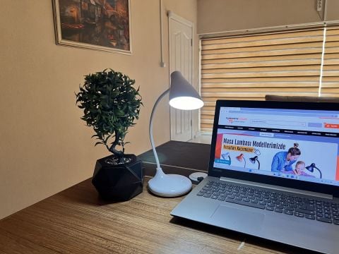 ACK Şarjlı Dokunmatik Dimli Beyaz Gövde Led Masa Lambası 3W Ip20 AF11-10013