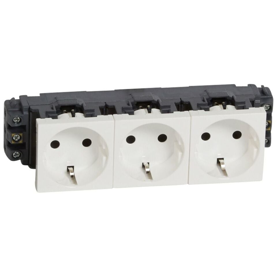 Legrand  Üçlü Top. Priz, DLP için, Vidalı, 16A, 250V~, 6M, Beyaz LEG-278603L
