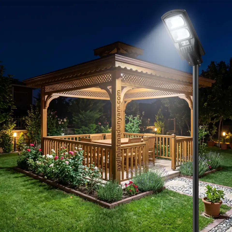 Horoz 100W Güneş Enerjili Solar LED Sokak Lambası Uzaktan Kumandalı Sensörlü Grand 100