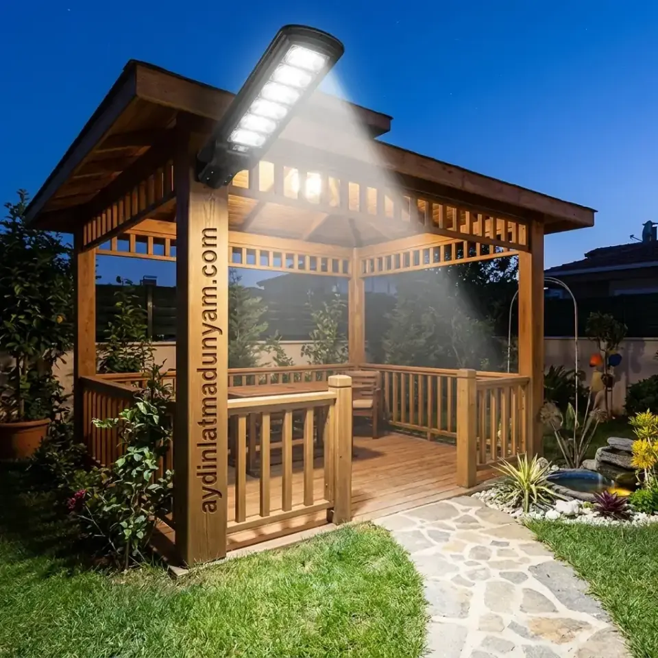 Horoz 300W Güneş Enerjili Solar LED Sokak Lambası Uzaktan Kumandalı Sensörlü Grand 300