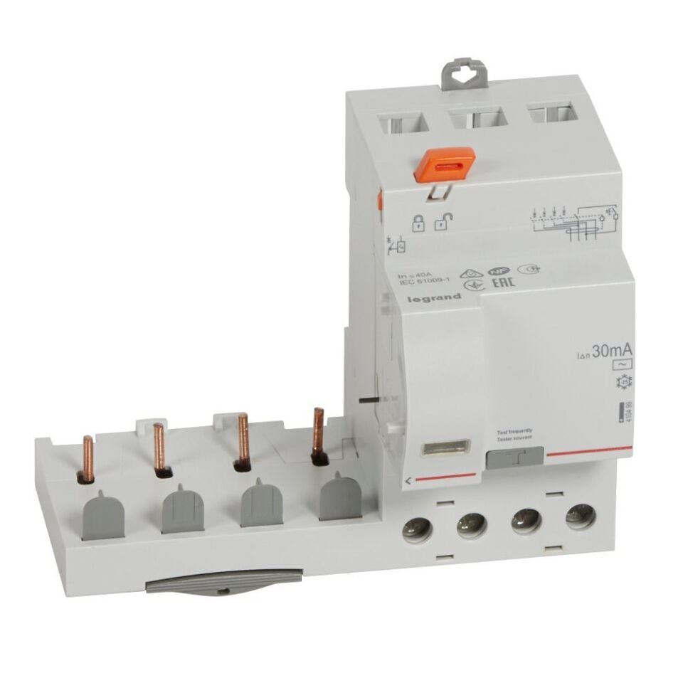 Legrand  DX³ yana montaj kaçak akım koruma 4P AC 40A 30mA (1modül/kutup için) LEG-410499