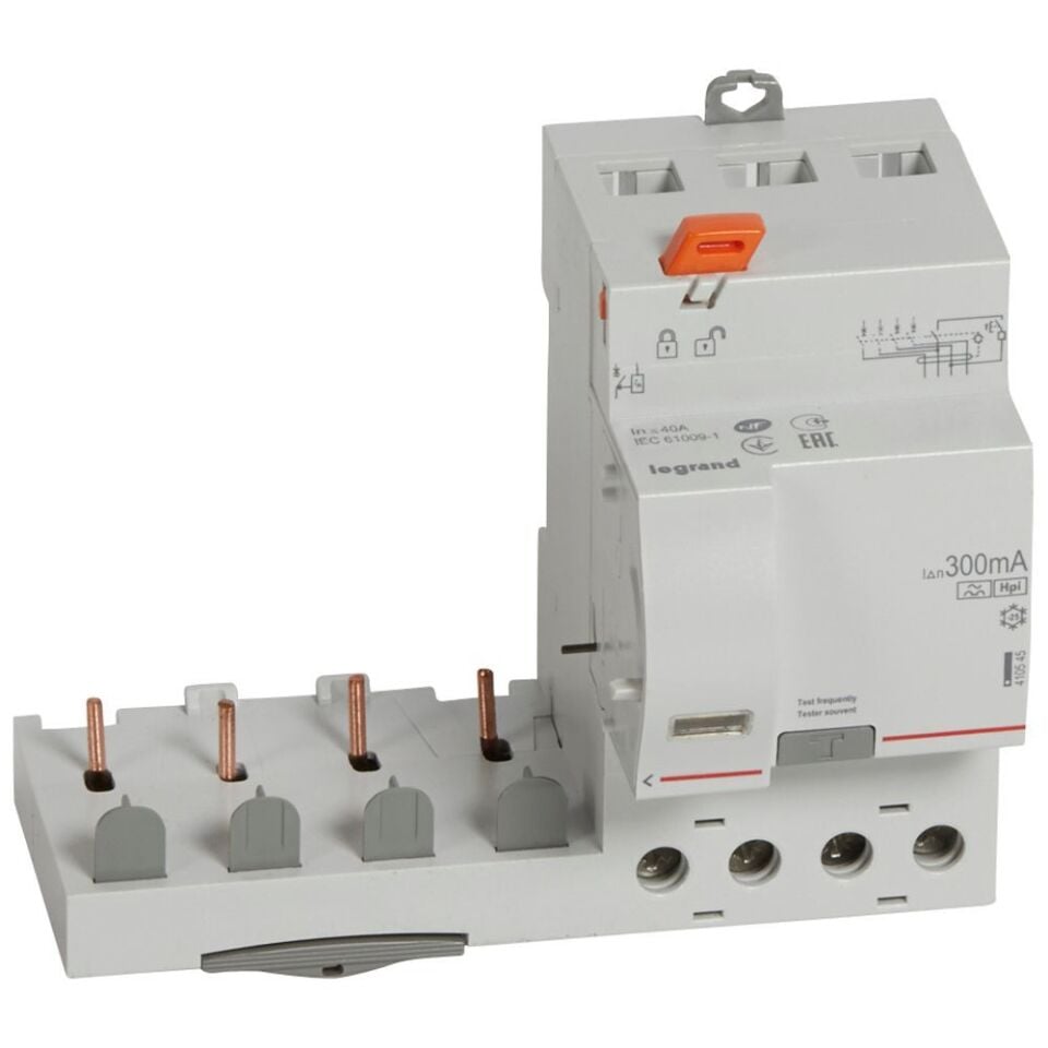 Legrand  DX³ yana montaj kaçak akım koruma 4P F 40A 300mA (1modül/kutup için) LEG-410545