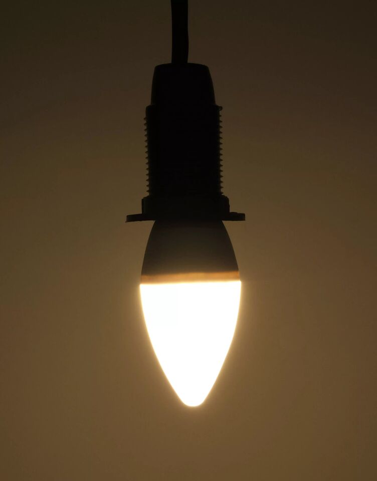 ACK 7W 220-240V E14 3000K Mum Led Ampul AA09-00710