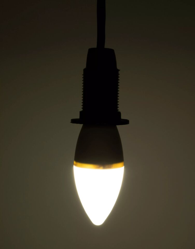 ACK 7W 220-240V E14 4000K Mum Led Ampul AA09-00711