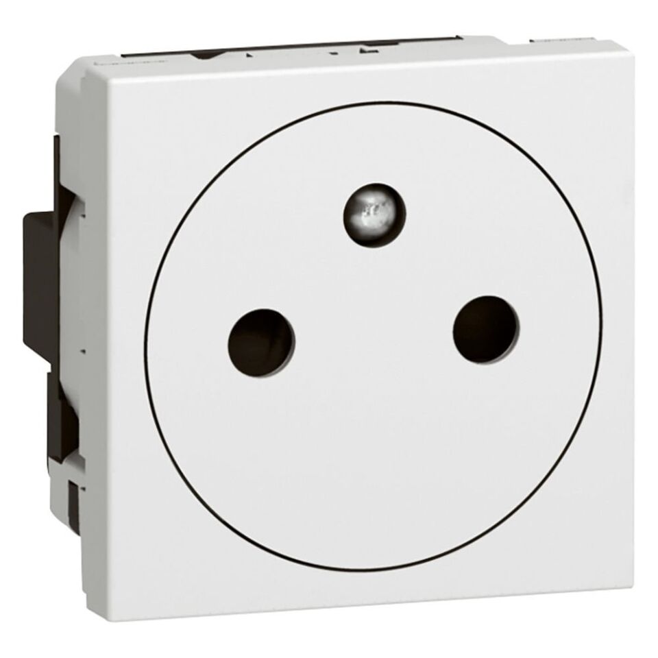 Legrand  Düz Yüzey UPS Priz, Ç.k, Otomatik, 16A, 250V~, 2M, Antim. LEG-077132