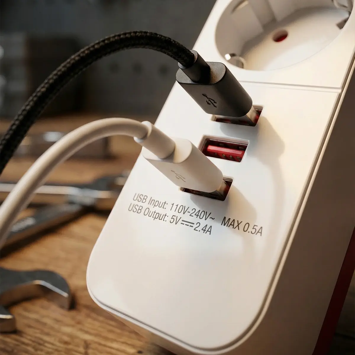 S-link 4lü Anahtarli Akim Korumali Priz SPG403U 1.5m 1.5mm 100% Bakir 750 Joule 3 Usb 5V2.4A 4lü Anahtarli Akim Korumali Priz (SPG403U) - Görsel 4